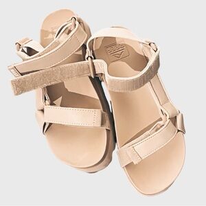 Reef | Platform beige Velcro sandals